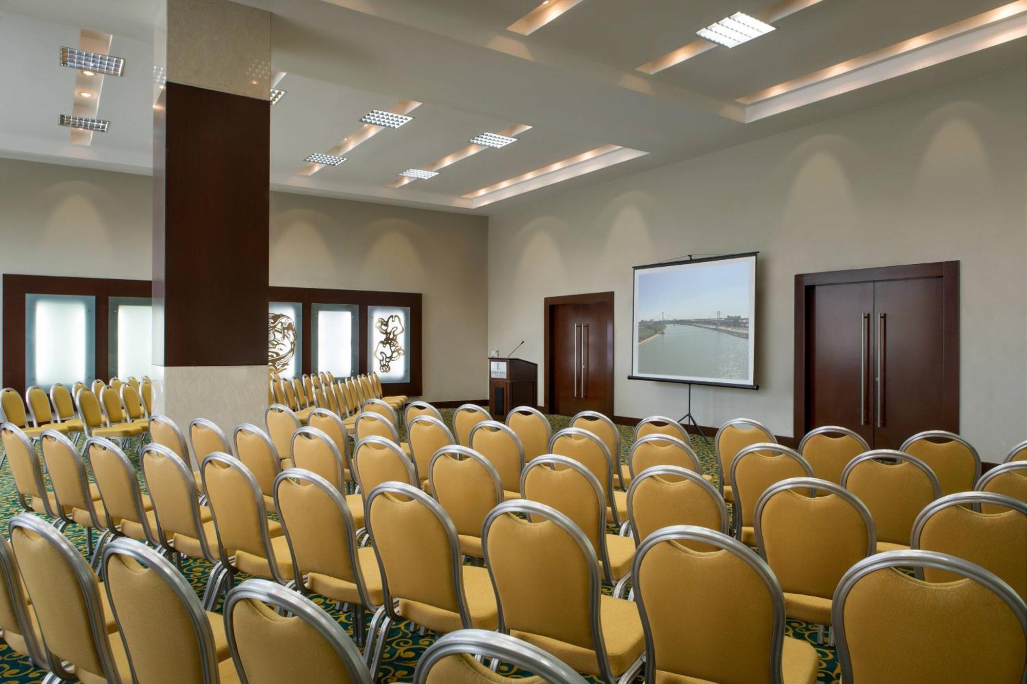 Renaissance By Crystall Atyrau Exterior photo