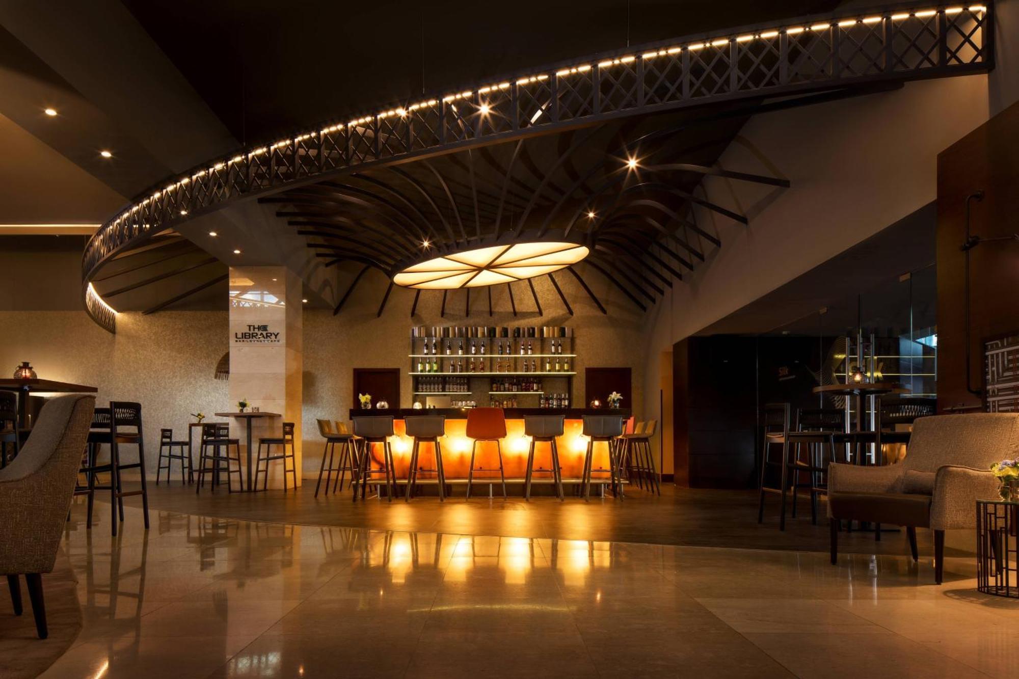 Renaissance By Crystall Atyrau Exterior photo