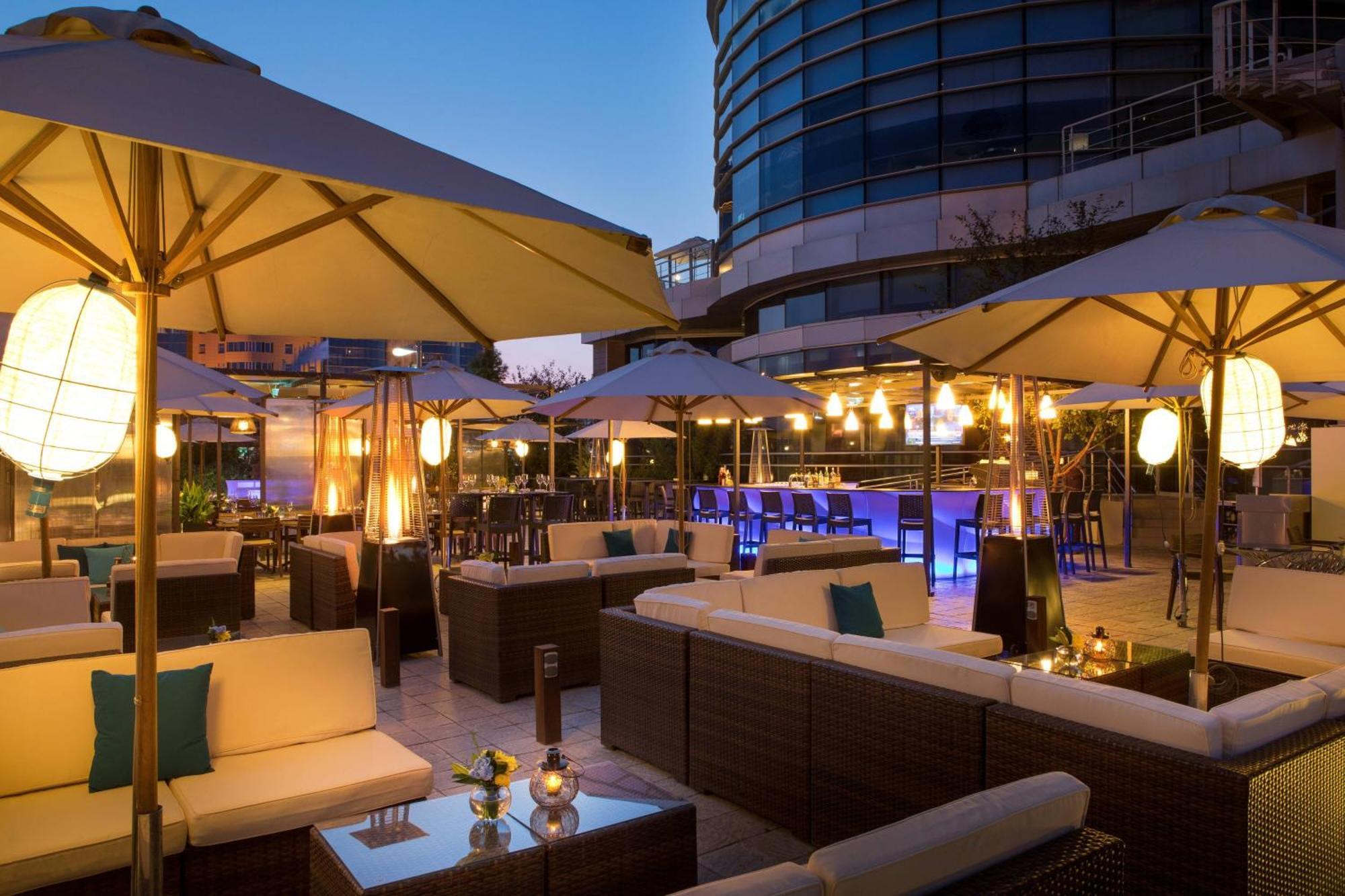 Renaissance By Crystall Atyrau Exterior photo