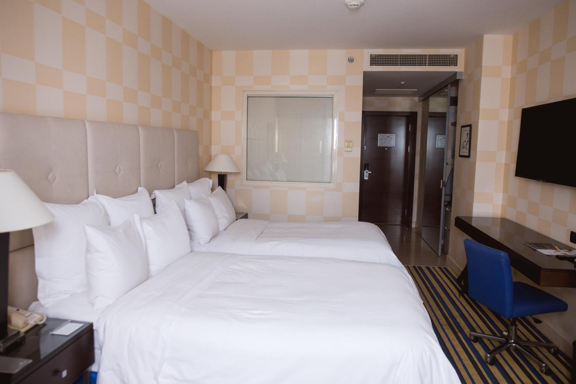 Renaissance By Crystall Atyrau Room photo