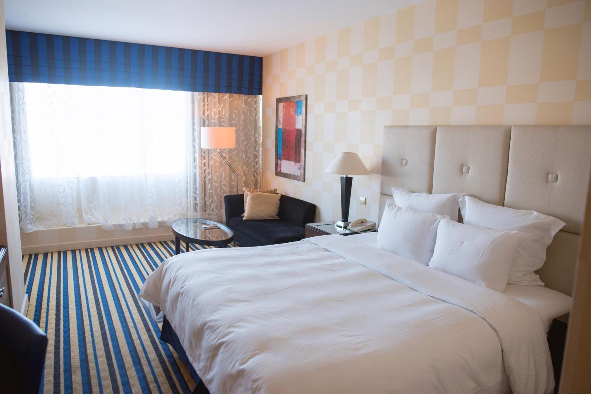 Renaissance By Crystall Atyrau Room photo
